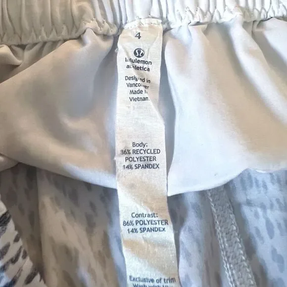 Lululemon Women’s Spring Break Away Short In Dottie Dash White Black Size 4 GUC - Picture 5 of 7